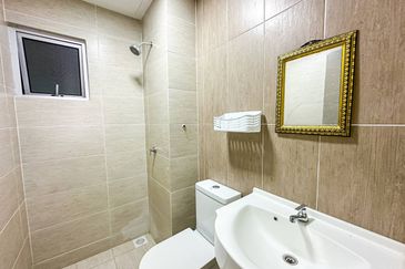 Platinum Splendor Residence