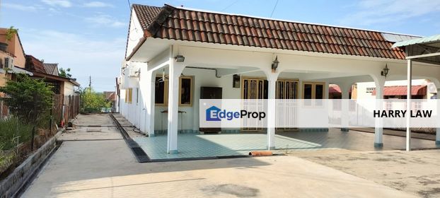 Alor Gajah Bungalow 50x100 Freehold Julia Biscuits walking distance non bumi lot for sell , Melaka, Alor Gajah