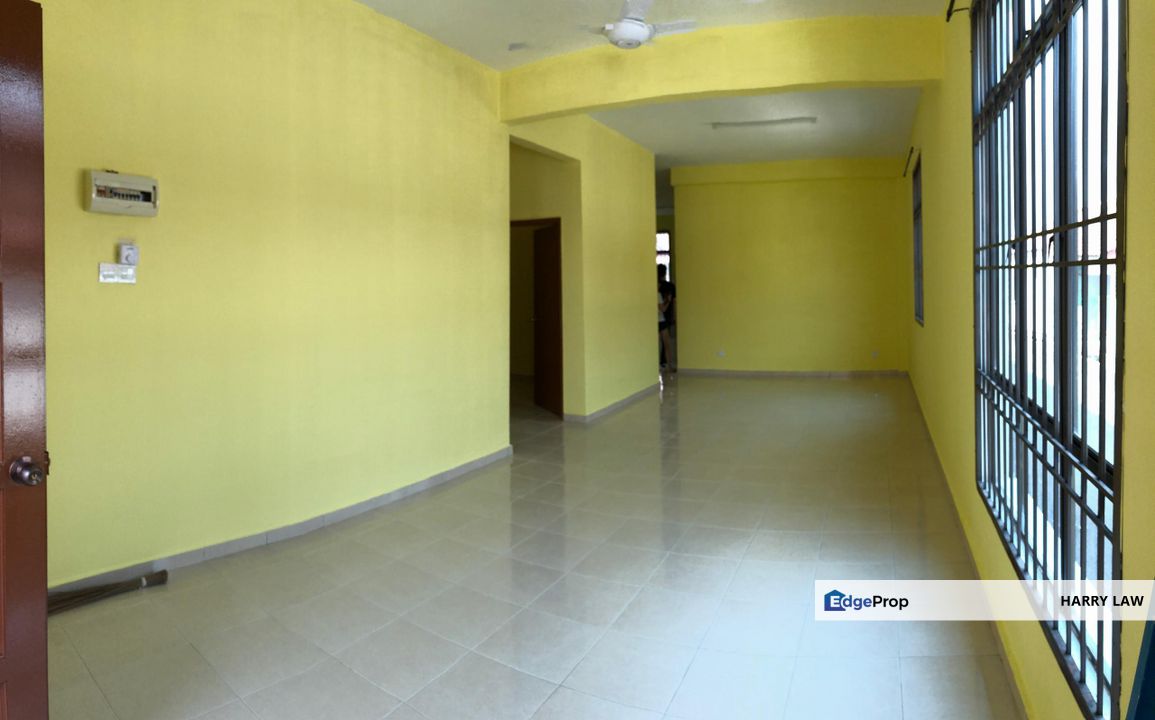 Taman Rembia Perkasa 24x80 Terrace Freehold 4 bed 2 bath non bumi below bank value, Melaka, Rembia