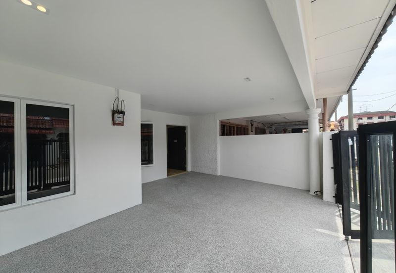 Jalan Bukit Senjuang