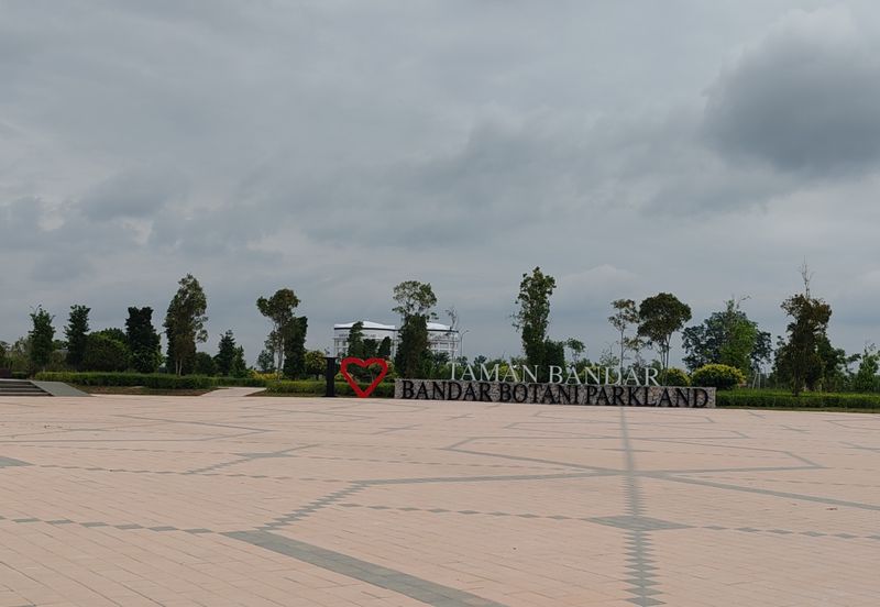 Bandar Botani Parkland