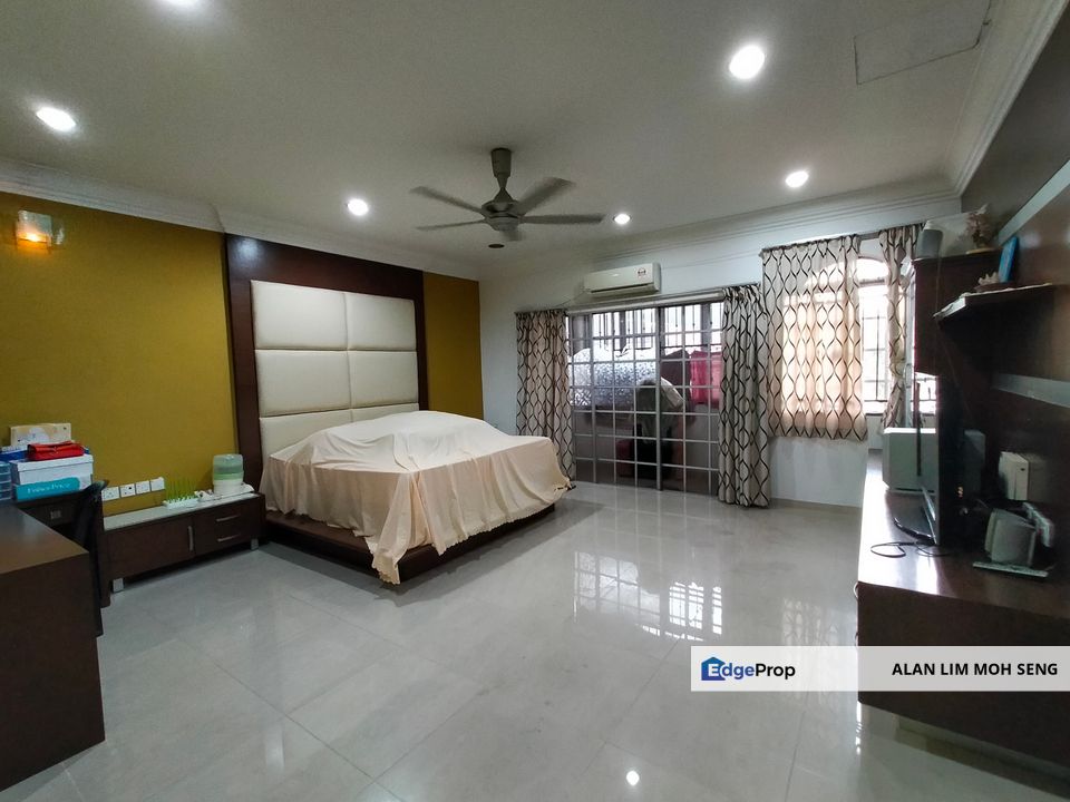3  Storey House For Sale@Bandar Puchong Jaya , Selangor, Puchong