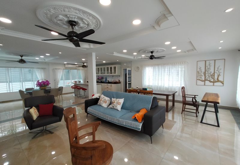 2 Storey Bungalow House at Taman Desa Old Klang Road For Sale