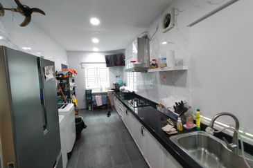 2 Storey Bungalow House at Taman Desa Old Klang Road For Sale