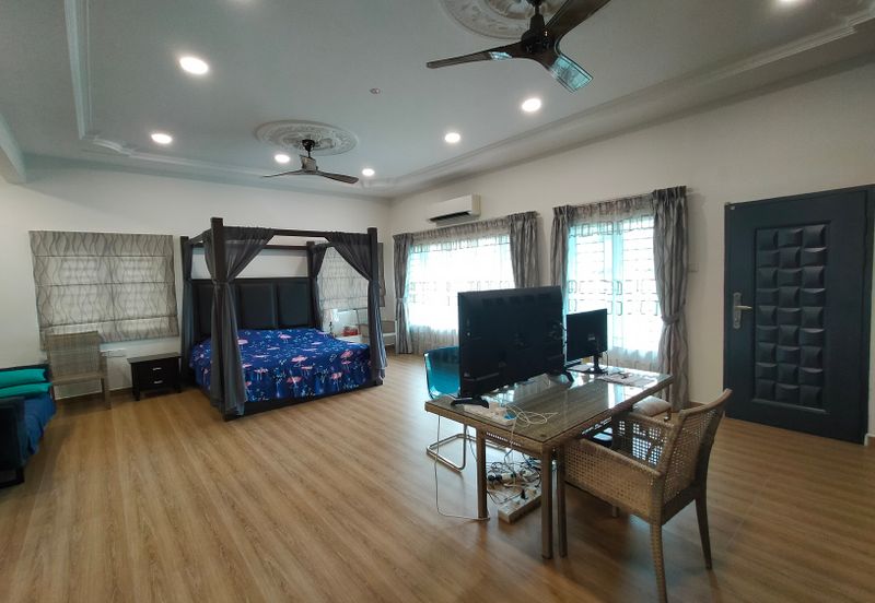 2 Storey Bungalow House at Taman Desa Old Klang Road For Sale