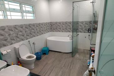 2 Storey Bungalow House at Taman Desa Old Klang Road For Sale