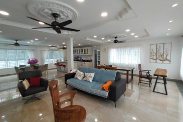 2 Storey Bungalow House at Taman Desa Old Klang Road For Sale