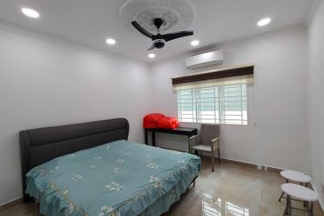 2 Storey Bungalow House at Taman Desa Old Klang Road For Sale