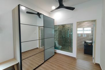 2 Storey Bungalow House at Taman Desa Old Klang Road For Sale