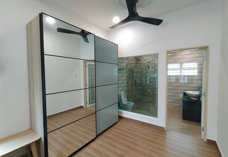 2 Storey Bungalow House at Taman Desa Old Klang Road For Sale