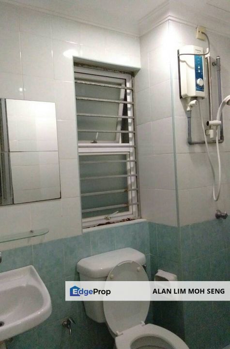 Desa Impiana Condo, Corner Unit,Well Maintained , Selangor, Puchong