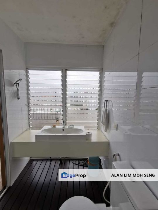 Laman Baiduri Condo Penthouse at Subang Jaya for Sale, Selangor, Subang Jaya