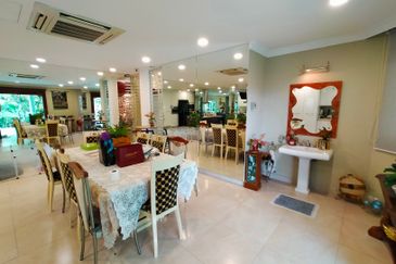 KGSAAS Golf Club, Seksyen 13