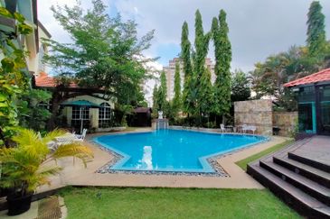 KGSAAS Golf Club, Seksyen 13