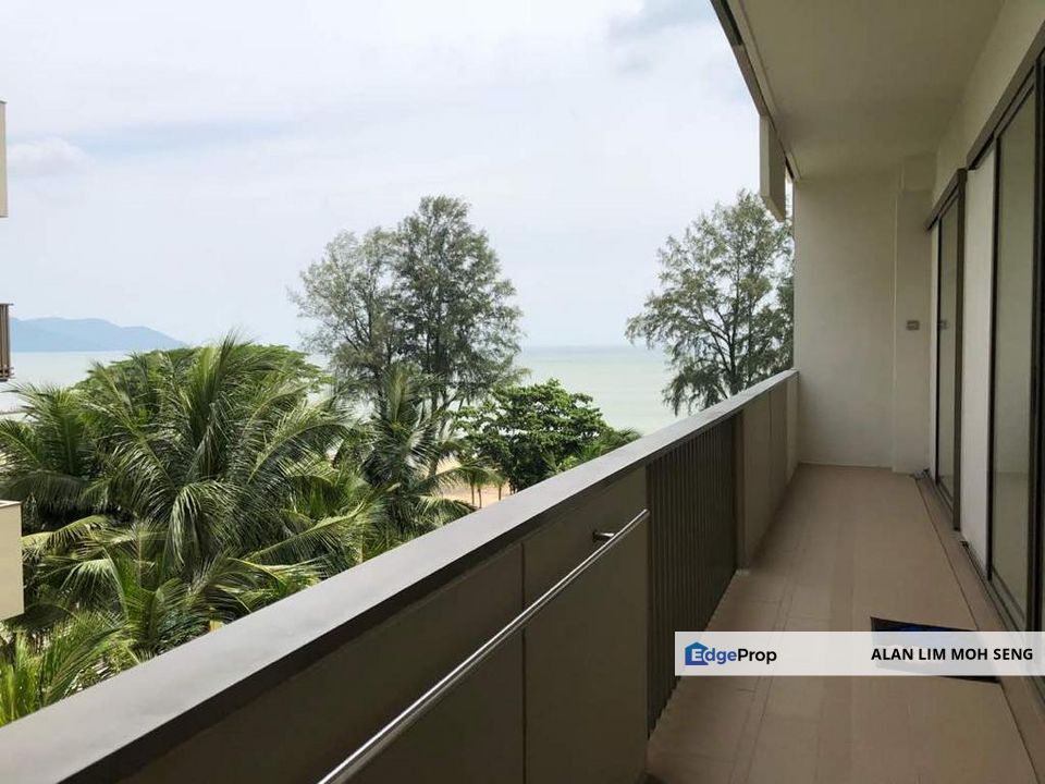 Fully Furnished By the Sea Condo For Sale , Penang, Batu Ferringhi
