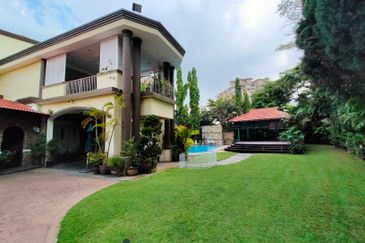 KGSAAS Golf Club, Seksyen 13