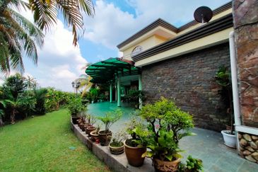 KGSAAS Golf Club, Seksyen 13