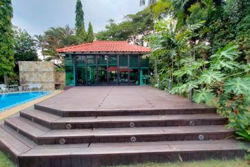 KGSAAS Golf Club, Seksyen 13