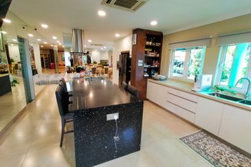 KGSAAS Golf Club, Seksyen 13