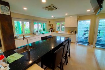 KGSAAS Golf Club, Seksyen 13