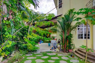 KGSAAS Golf Club, Seksyen 13