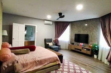 KGSAAS Golf Club, Seksyen 13