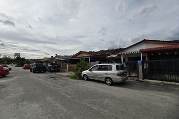Taman Kinrara Seksyen 2