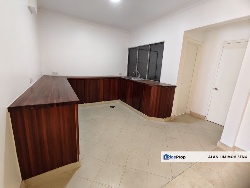 USJ 5 2 Storey House Renovated Nice Unit For Sale, Selangor, USJ