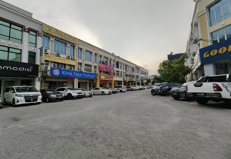 Jalan Kenari, Bandar Puchong Jaya