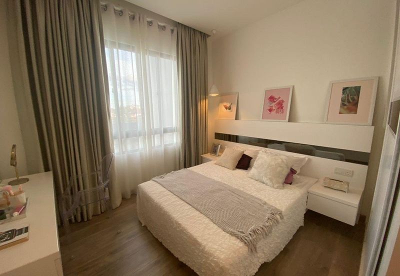 𝐝’𝐑𝐲𝐱 𝐑𝐞𝐬𝐢𝐝𝐞𝐧𝐜𝐞𝐬 𝐧𝐞𝐚𝐫 𝐀𝐄𝐎𝐍 𝐌𝐚𝐥𝐥