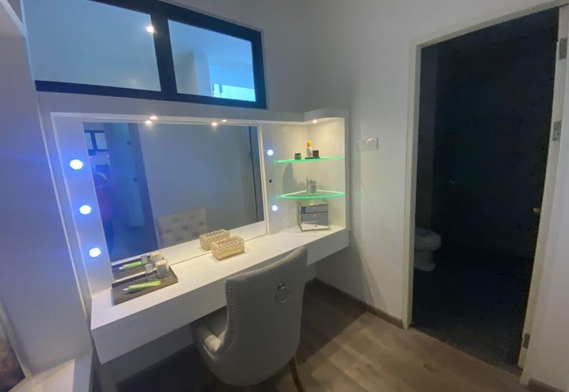 𝐝’𝐑𝐲𝐱 𝐑𝐞𝐬𝐢𝐝𝐞𝐧𝐜𝐞𝐬 𝐧𝐞𝐚𝐫 𝐀𝐄𝐎𝐍 𝐌𝐚𝐥𝐥