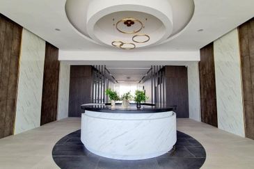 𝐝’𝐑𝐲𝐱 𝐑𝐞𝐬𝐢𝐝𝐞𝐧𝐜𝐞𝐬 𝐧𝐞𝐚𝐫 𝐀𝐄𝐎𝐍 𝐌𝐚𝐥𝐥