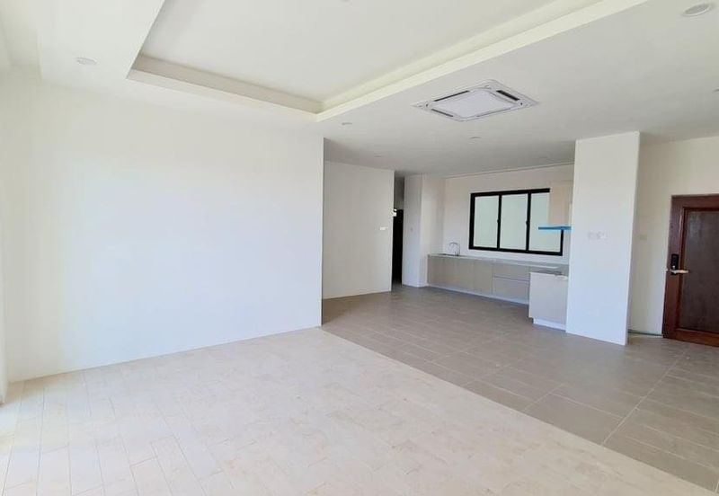 𝐝’𝐑𝐲𝐱 𝐑𝐞𝐬𝐢𝐝𝐞𝐧𝐜𝐞𝐬 𝐧𝐞𝐚𝐫 𝐀𝐄𝐎𝐍 𝐌𝐚𝐥𝐥