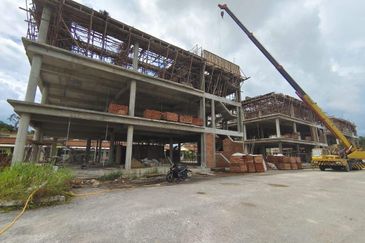 Banquet Square Shoplot @ Batu Kawa