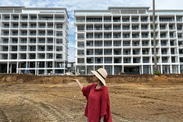 TorQuay @Roxy Sematan