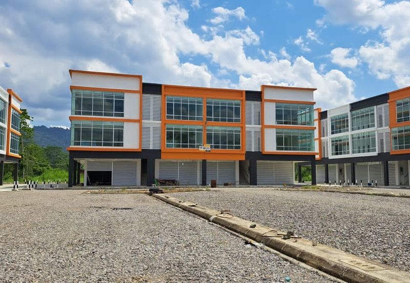 Baki, Jalan Kuching-Serian