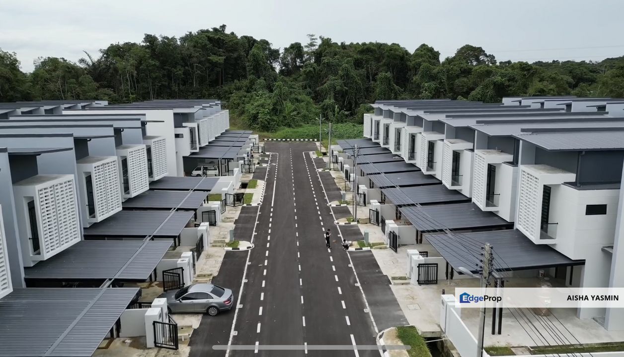 HOLMESTOWN New Double Storey Terrace at Muara Tuang For Sale, Sarawak, Kota Samarahan