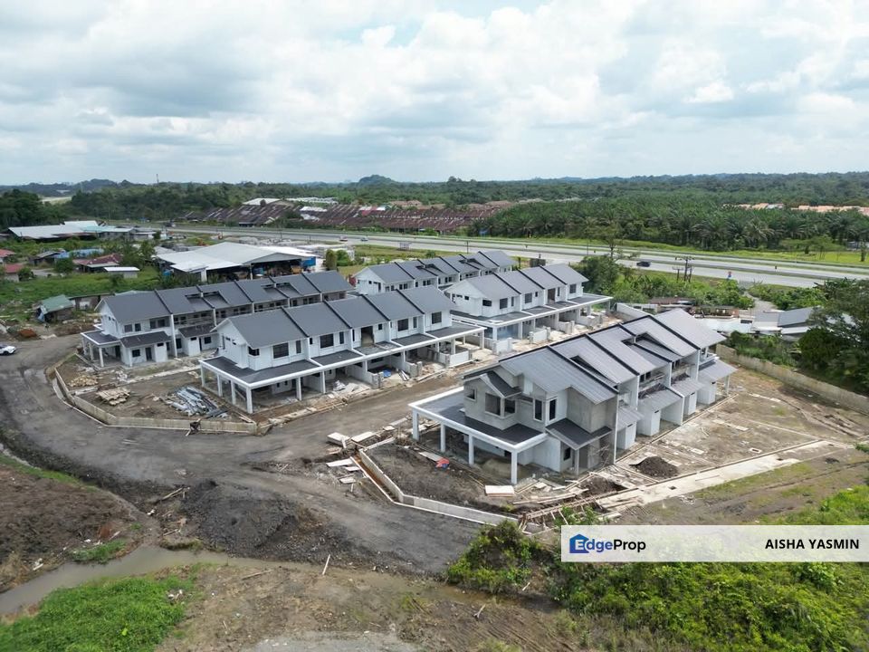 Taman Sedia Double Storey Terrace at Jalan Tondong Batu Kawa, Sarawak, Kuching