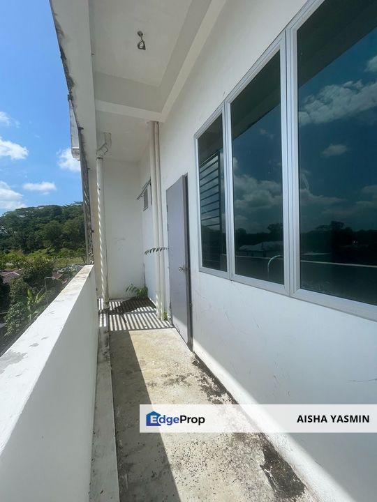 Cenderawasih Three Storey Shophouse at Samariang for Sale, Sarawak, Kuching