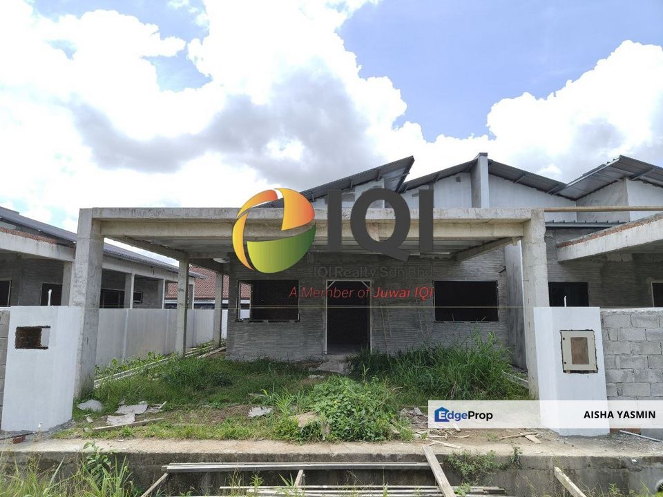 Spacious SEMI DETACHED Single Storey at Siburan for Sale, Sarawak, Kuching