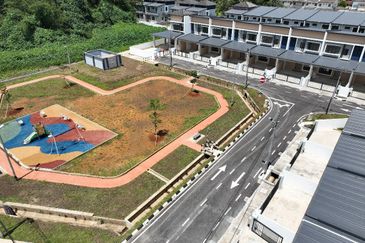 𝐍𝐞𝐰 Taman Yo Jia 𝐒𝐄𝐌𝐈-𝐃𝐄𝐓𝐀𝐂𝐇𝐄𝐃 at 12 𝑴𝒊𝒍𝒆