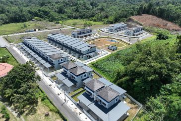 𝐍𝐞𝐰 Taman Yo Jia 𝐒𝐄𝐌𝐈-𝐃𝐄𝐓𝐀𝐂𝐇𝐄𝐃 at 12 𝑴𝒊𝒍𝒆