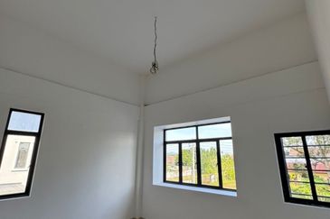 𝐍𝐞𝐰 Taman Yo Jia 𝐒𝐄𝐌𝐈-𝐃𝐄𝐓𝐀𝐂𝐇𝐄𝐃 at 12 𝑴𝒊𝒍𝒆