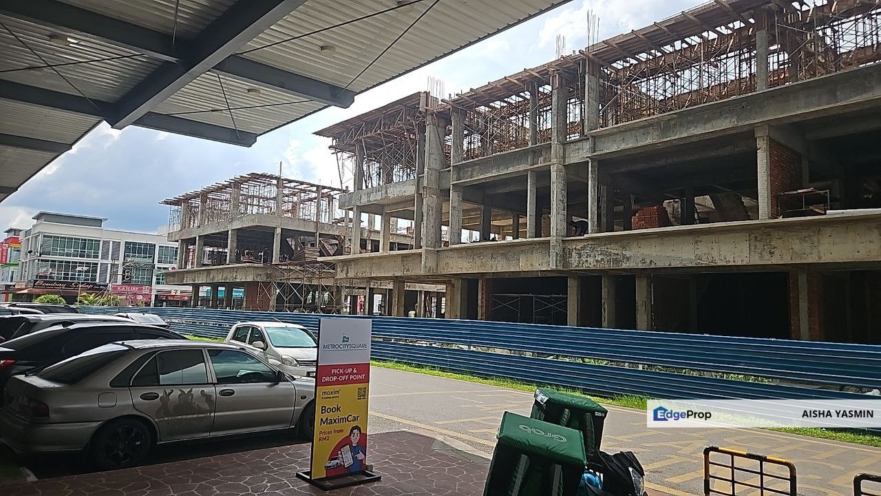 Metrocity Semi Detached Shophouse Prime Area at Matang for Sale, Sarawak, Kuching