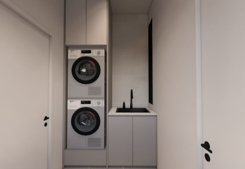 Super LARGE Condominium OAKLAND at Stapok