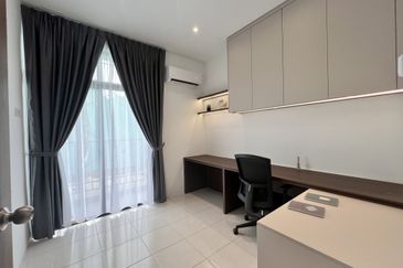 UniVision Four Bedroom Apartment next to UNIMAS at Kota Samarahan For Sale