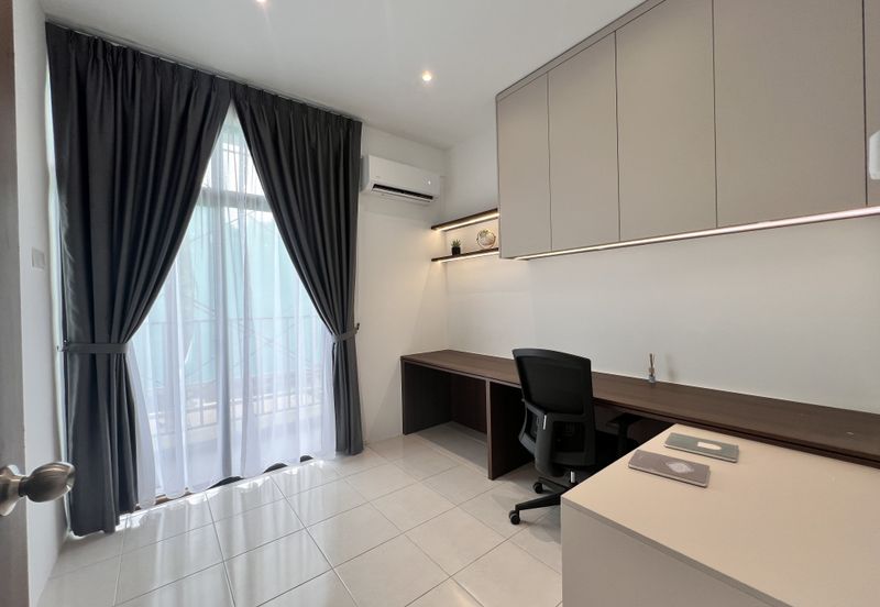 UniVision Four Bedroom Apartment next to UNIMAS at Kota Samarahan For Sale