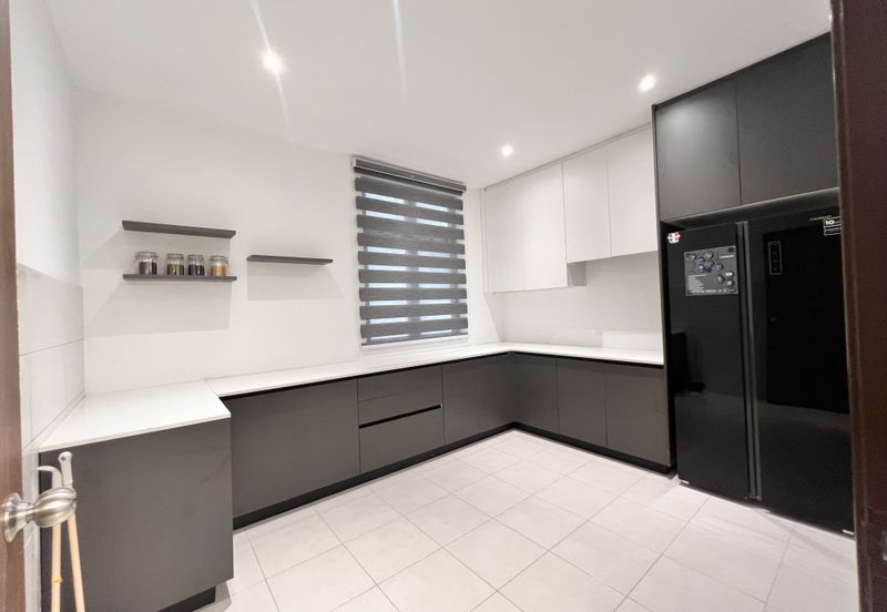 UniVision Four Bedroom Apartment next to UNIMAS at Kota Samarahan For Sale