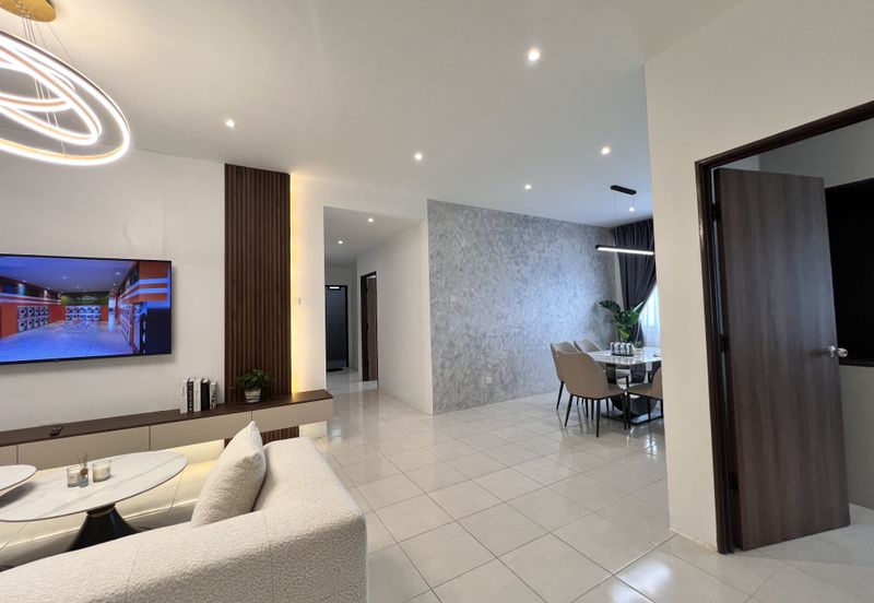 UniVision Four Bedroom Apartment next to UNIMAS at Kota Samarahan For Sale