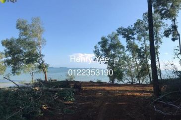 2.5-acre beach front converted commercial land